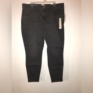 Universal Thread Jeans NWT size 20W.